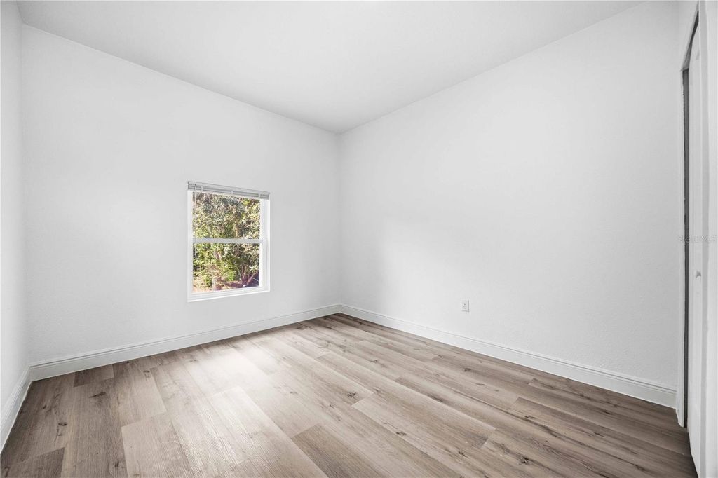 Image 40 of property listing at 401 OLD SCHOOL HOUSE ROAD E, Loughman, FL 33858
