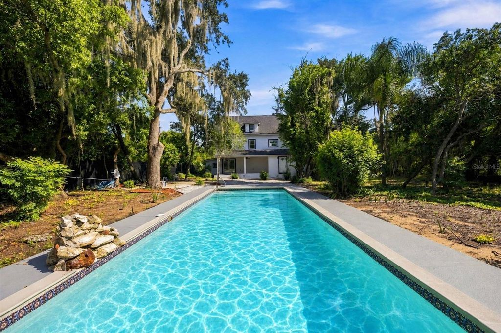 Image 50 of property listing at 401 OLD SCHOOL HOUSE ROAD E, Loughman, FL 33858