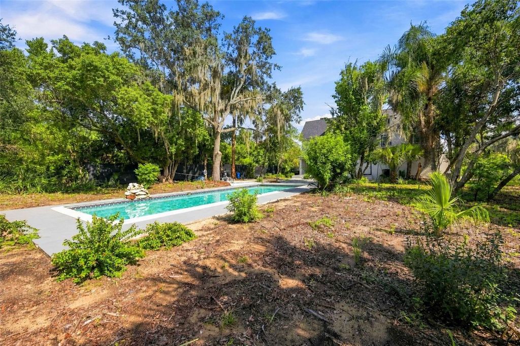 Image 52 of property listing at 401 OLD SCHOOL HOUSE ROAD E, Loughman, FL 33858