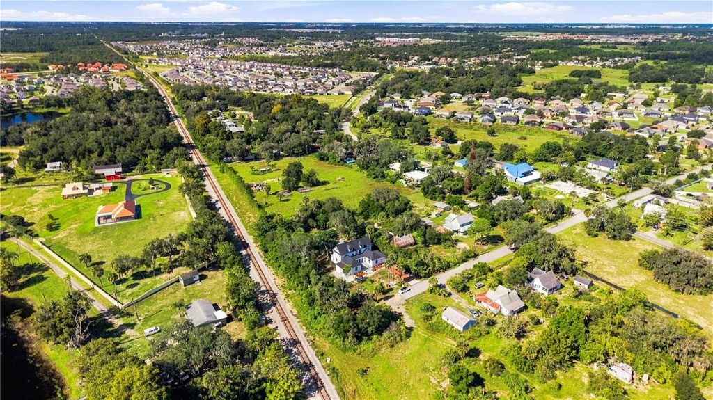 Image 56 of property listing at 401 OLD SCHOOL HOUSE ROAD E, Loughman, FL 33858