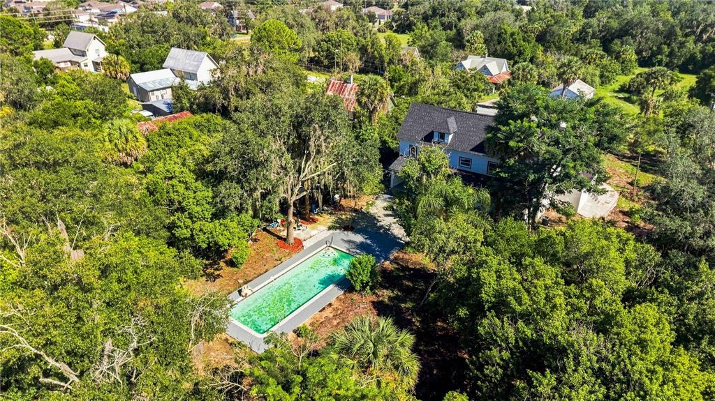 Image 60 of property listing at 401 OLD SCHOOL HOUSE ROAD E, Loughman, FL 33858