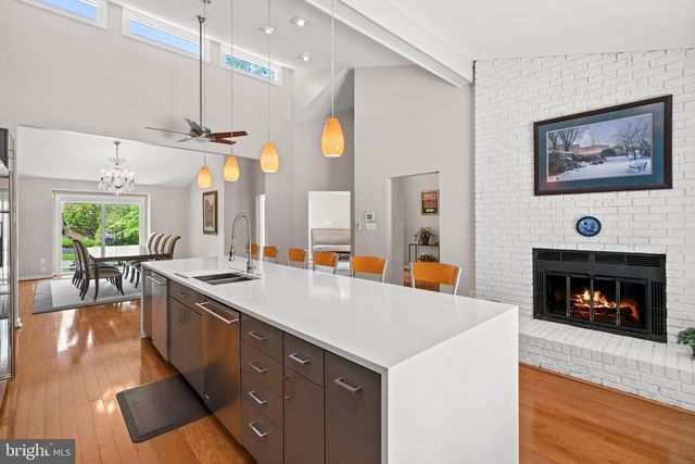 6825 CAPRI PL, Bethesda, MD 20817