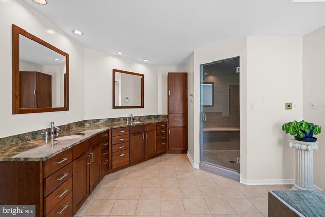 6825 CAPRI PL, Bethesda, MD 20817