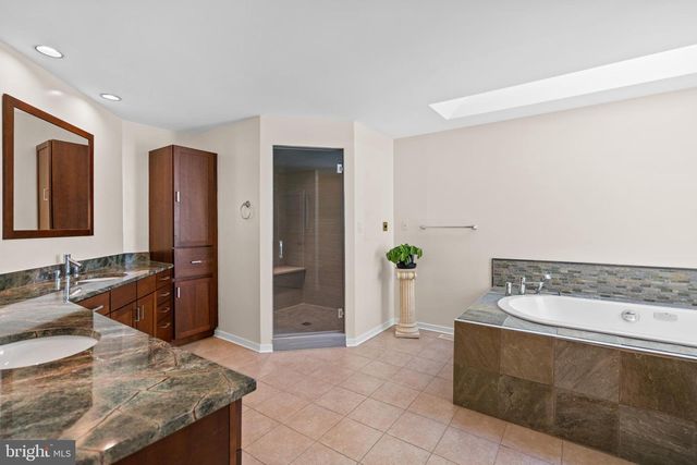 6825 CAPRI PL, Bethesda, MD 20817