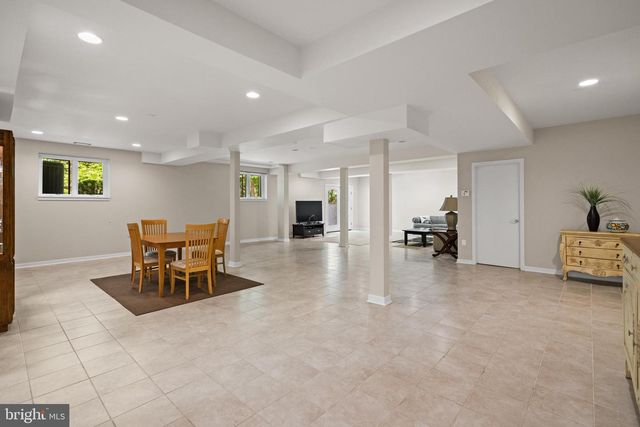 6825 CAPRI PL, Bethesda, MD 20817