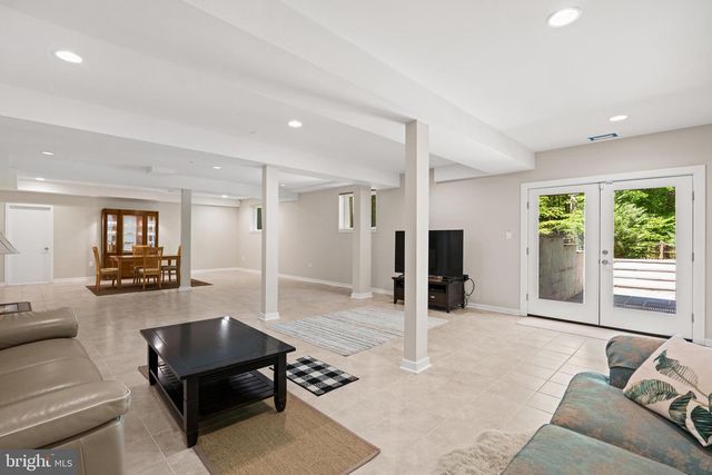 6825 CAPRI PL, Bethesda, MD 20817