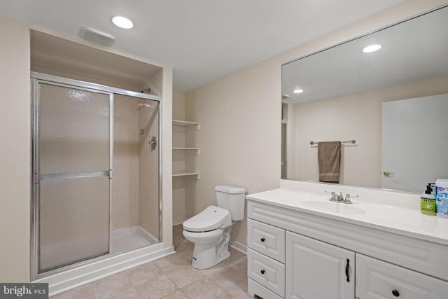 6825 CAPRI PL, Bethesda, MD 20817