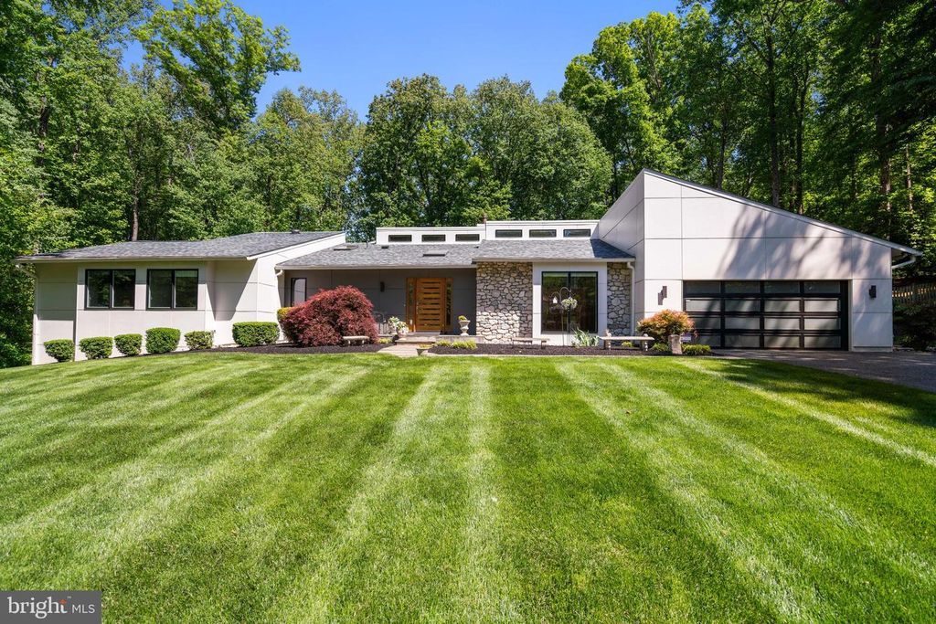 6825 CAPRI PL, Bethesda, MD 20817