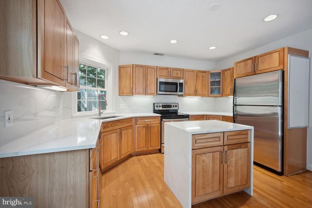 2612 FORDHAM RD, Alexandria, VA 22302