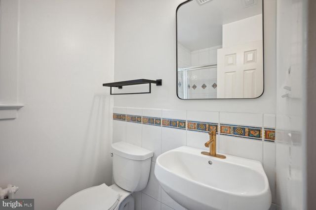 2612 FORDHAM RD, Alexandria, VA 22302