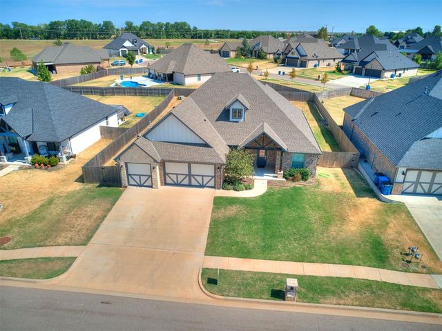 1124 Colonial Avenue, Tuttle, OK 73089