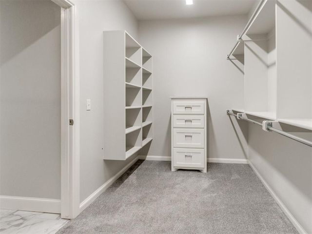 1124 Colonial Avenue, Tuttle, OK 73089