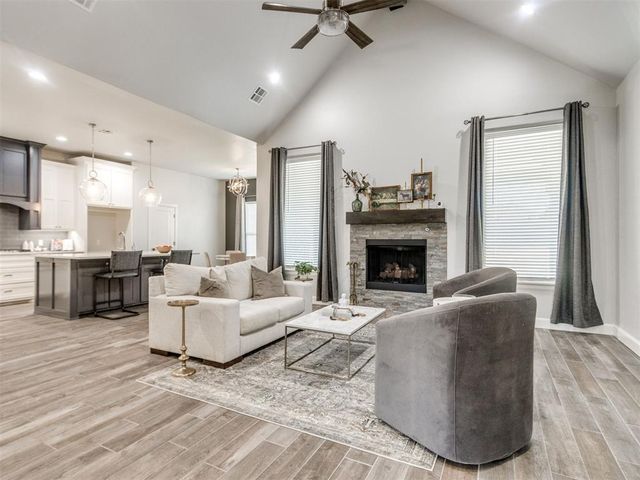 1124 Colonial Avenue, Tuttle, OK 73089