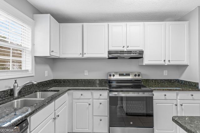 111 Hamilton Road, Peachtree City, GA 30269