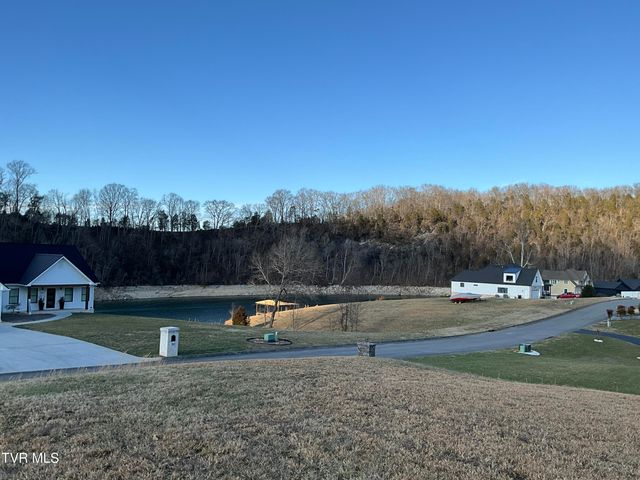 1145 Reynolds Road, Piney Flats, TN 37686