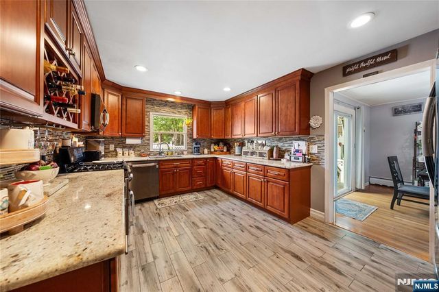 800 Asbury Street, New Milford, NJ 07646