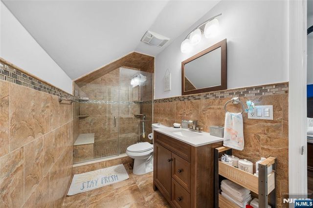 800 Asbury Street, New Milford, NJ 07646