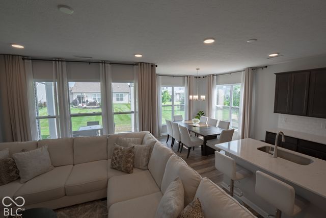 6607 Red Barn Drive, Whitestown, IN 46075