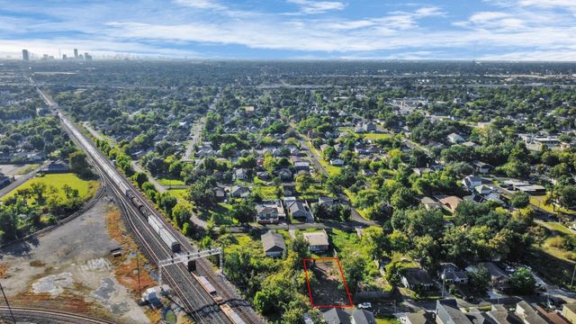 2207 Abernathy Street, Houston, TX 77026