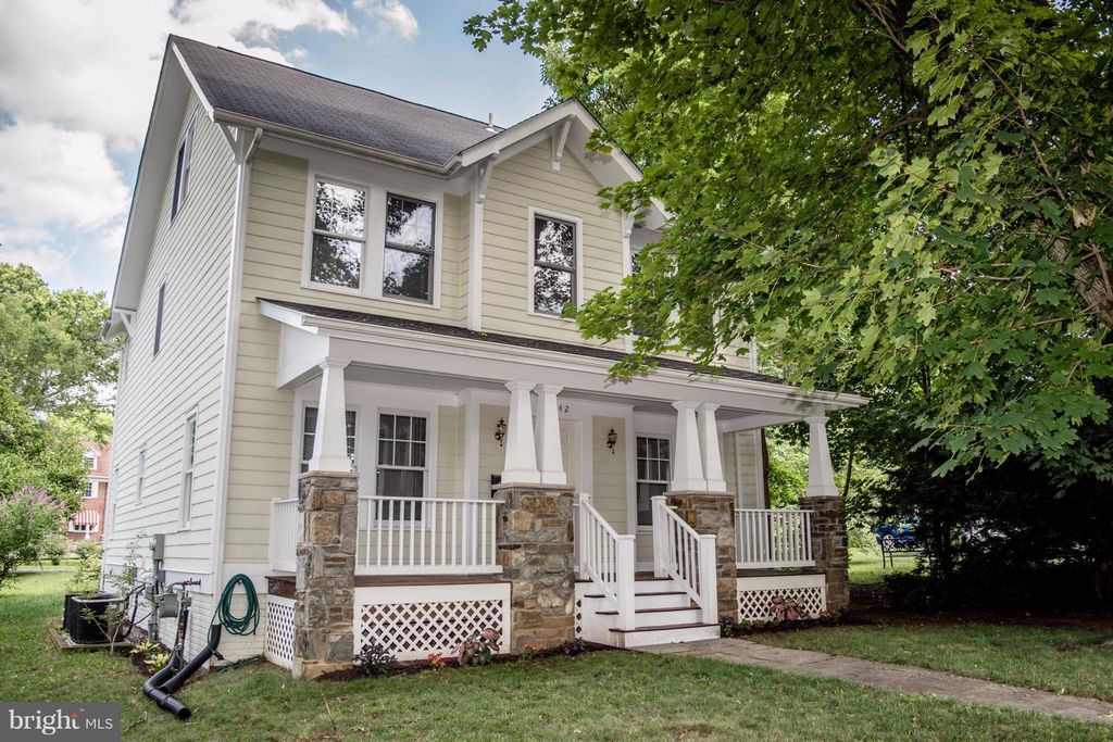 1342 THE TERRACE, Hagerstown, MD 21742