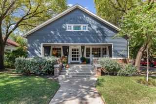 2000 College Avenue, Fort Worth, TX 76110