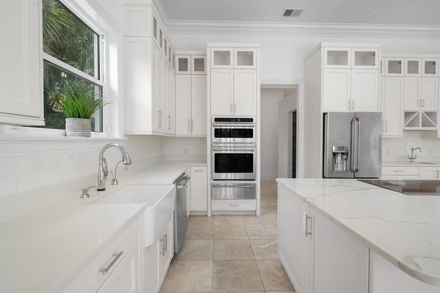 2925 SE Dune Drive, Hutchinson Island, FL 34996