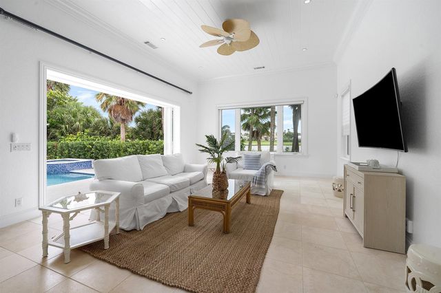 2925 SE Dune Drive, Hutchinson Island, FL 34996