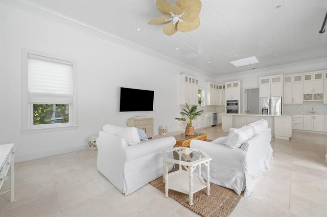 2925 SE Dune Drive, Hutchinson Island, FL 34996
