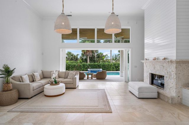 2925 SE Dune Drive, Hutchinson Island, FL 34996