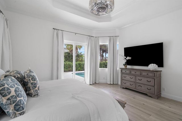 2925 SE Dune Drive, Hutchinson Island, FL 34996