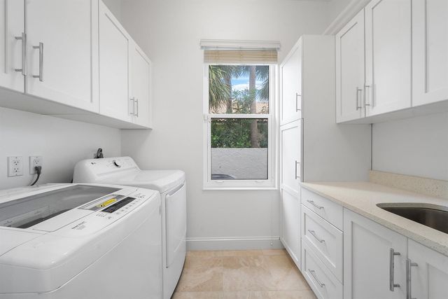 2925 SE Dune Drive, Hutchinson Island, FL 34996