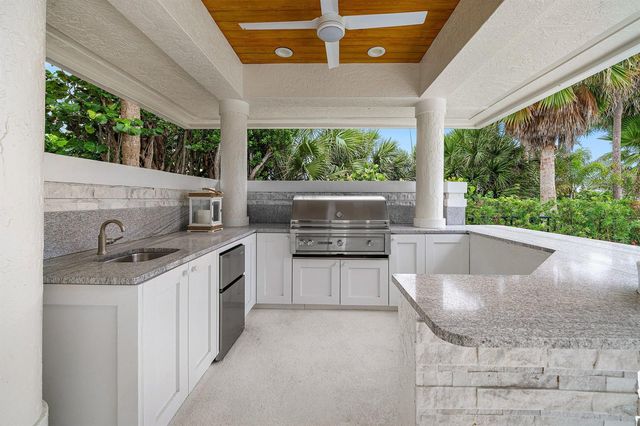 2925 SE Dune Drive, Hutchinson Island, FL 34996