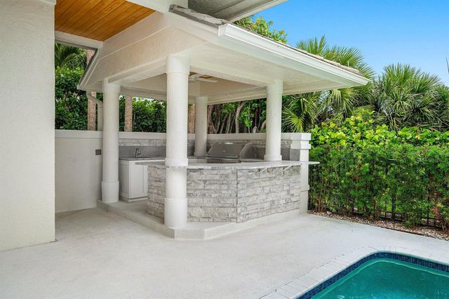 2925 SE Dune Drive, Hutchinson Island, FL 34996
