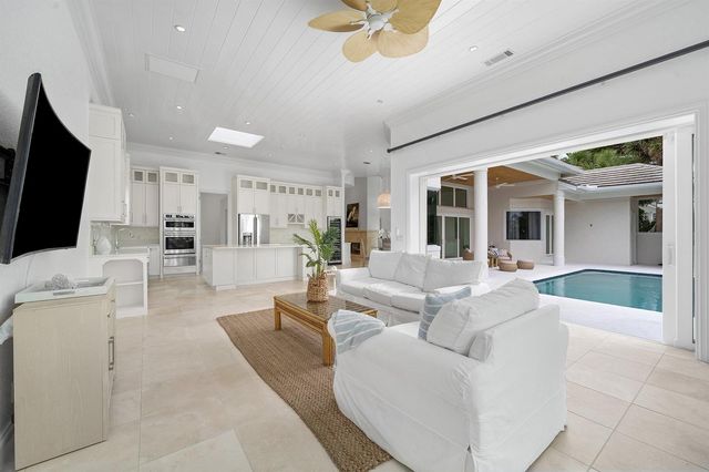2925 SE Dune Drive, Hutchinson Island, FL 34996