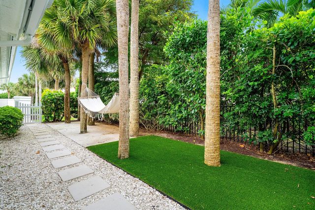 2925 SE Dune Drive, Hutchinson Island, FL 34996