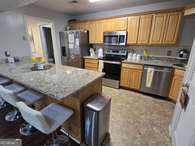 3226 Lindas Circle SE, Conyers, GA 30013