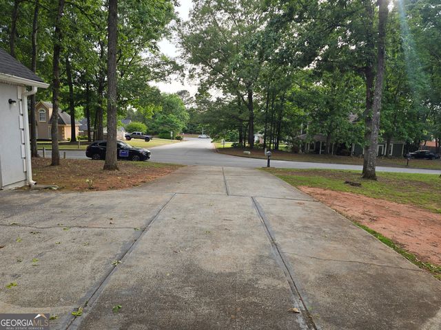 3226 Lindas Circle SE, Conyers, GA 30013