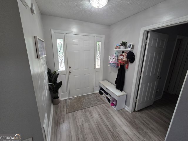 3226 Lindas Circle SE, Conyers, GA 30013
