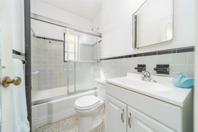 24-10 154th Street, Whitestone, NY 11357