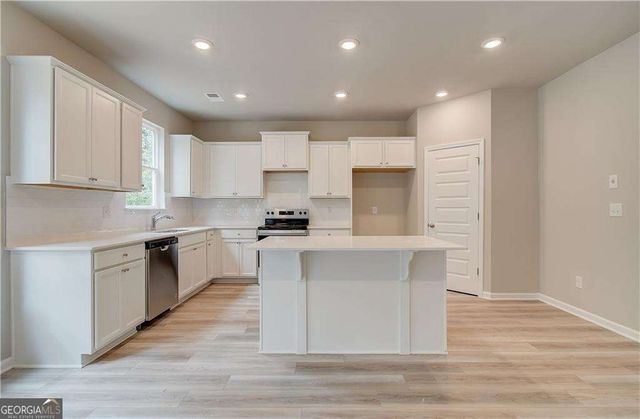 1152 Bodega Loop, Locust Grove, GA 30248