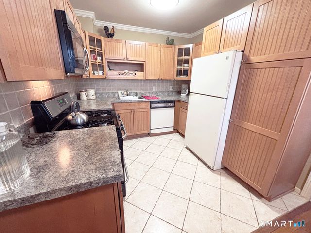 11 Bedford Avenue APT G1, Norwalk, CT 06850