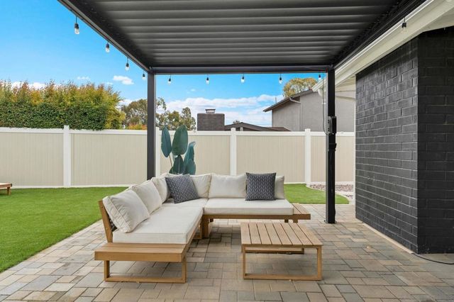 5985 Zora, La Mesa, CA 91942