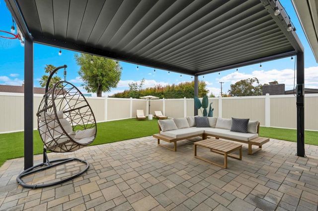 5985 Zora, La Mesa, CA 91942