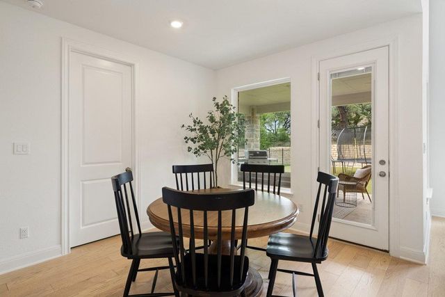 365 Pear Tree LN, Austin, TX 78737