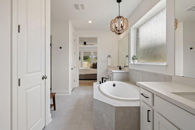 365 Pear Tree LN, Austin, TX 78737