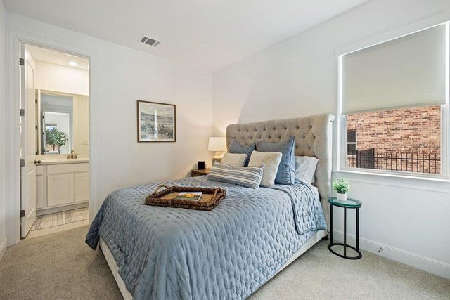 365 Pear Tree LN, Austin, TX 78737