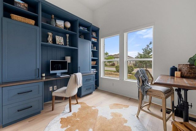 365 Pear Tree LN, Austin, TX 78737