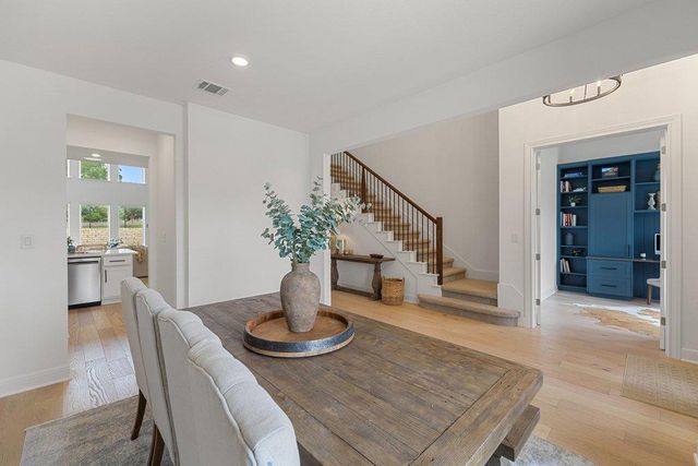 365 Pear Tree LN, Austin, TX 78737