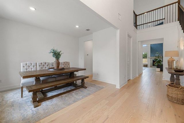 365 Pear Tree LN, Austin, TX 78737