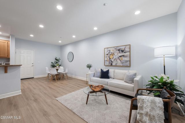 291 Riverdale Court 106, Camarillo, CA 93012